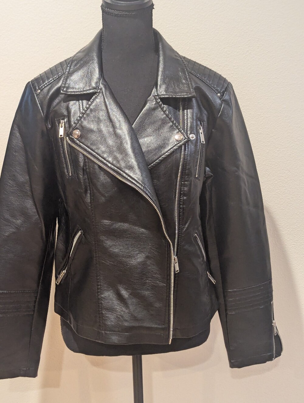 FAHSYEE Women’s Black Faux Leather Moto Biker Jacket Size L Zip Motorcycle